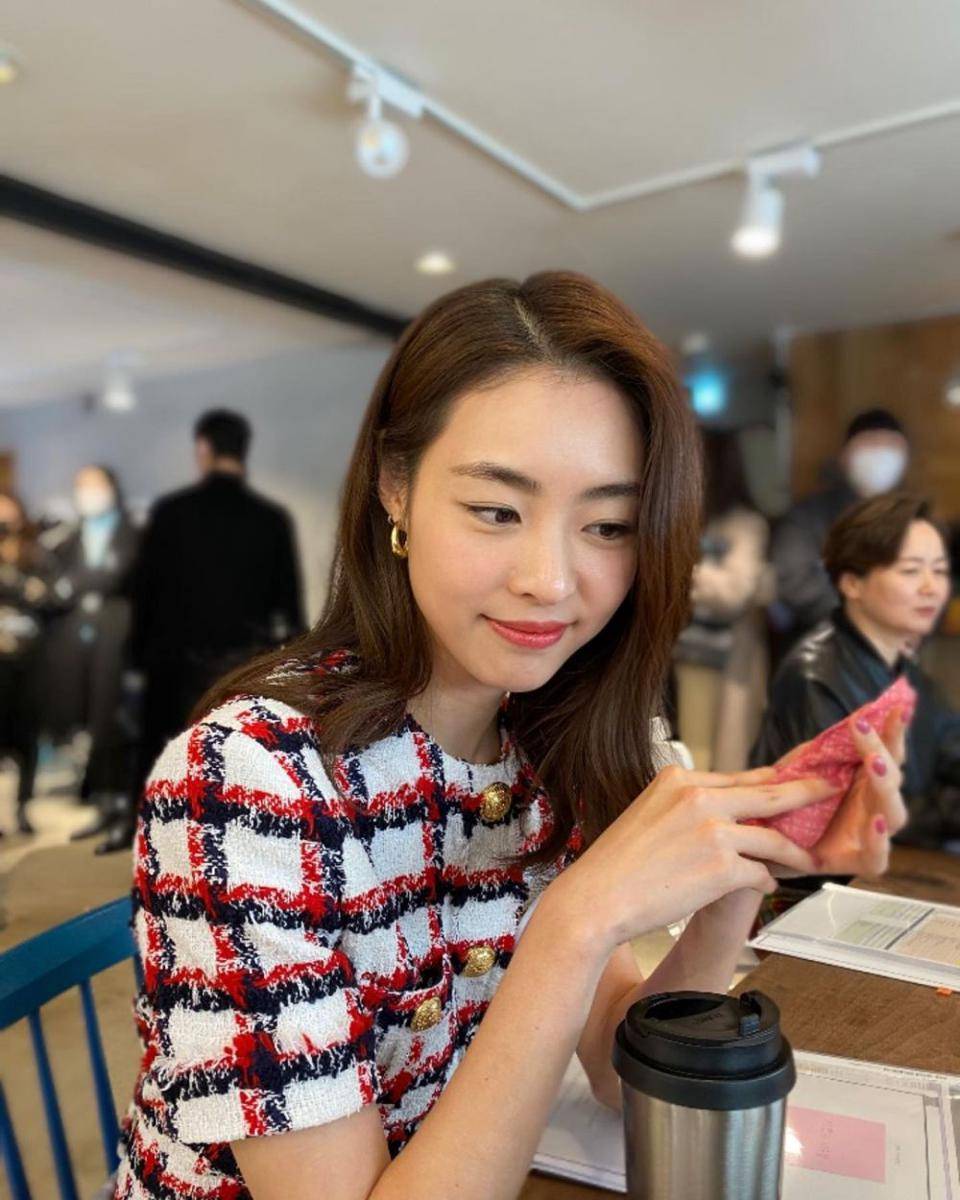 Instagram.com/yeonhee.luv/