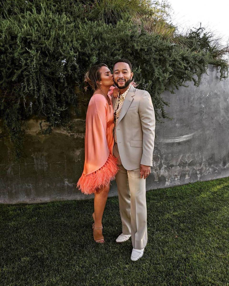 instagram.com/johnlegend