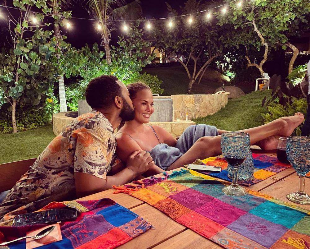 instagram.com/chrissyteigen