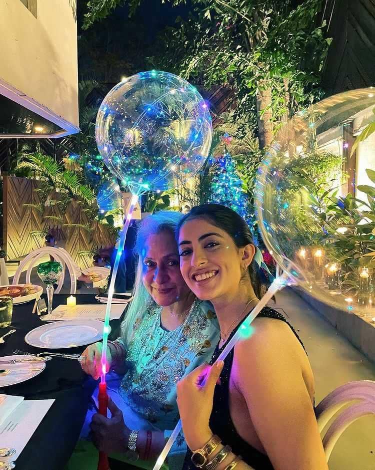 instagram.com/navyananda