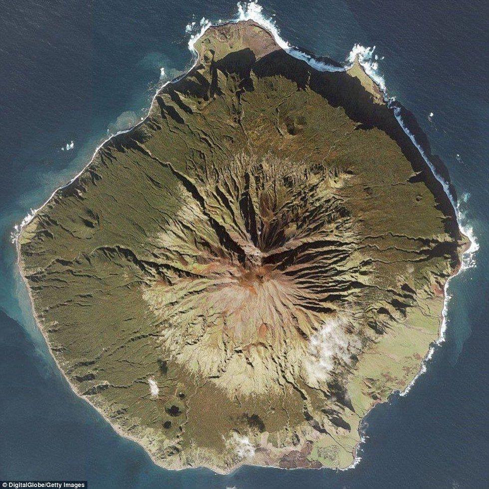 5 Fakta Tristan Da Cunha, Tempat Paling Terpencil di Dunia