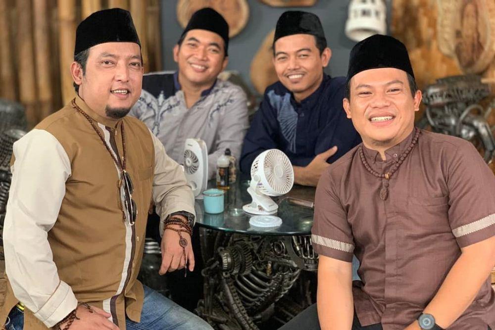 Sukses Main Sinetron, 10 Potret Kebersamaan Personel Wali Band