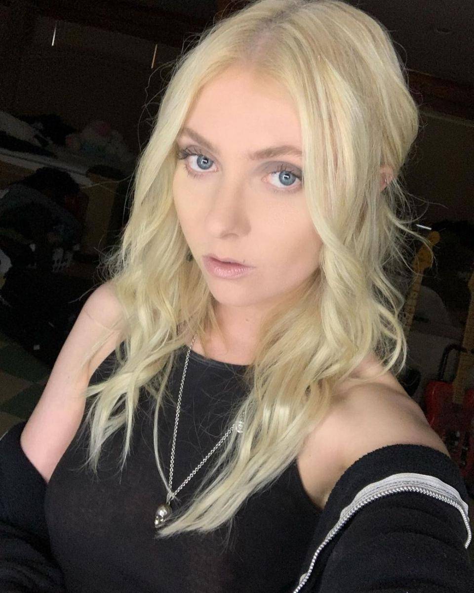 instagram.com/taylormomsen