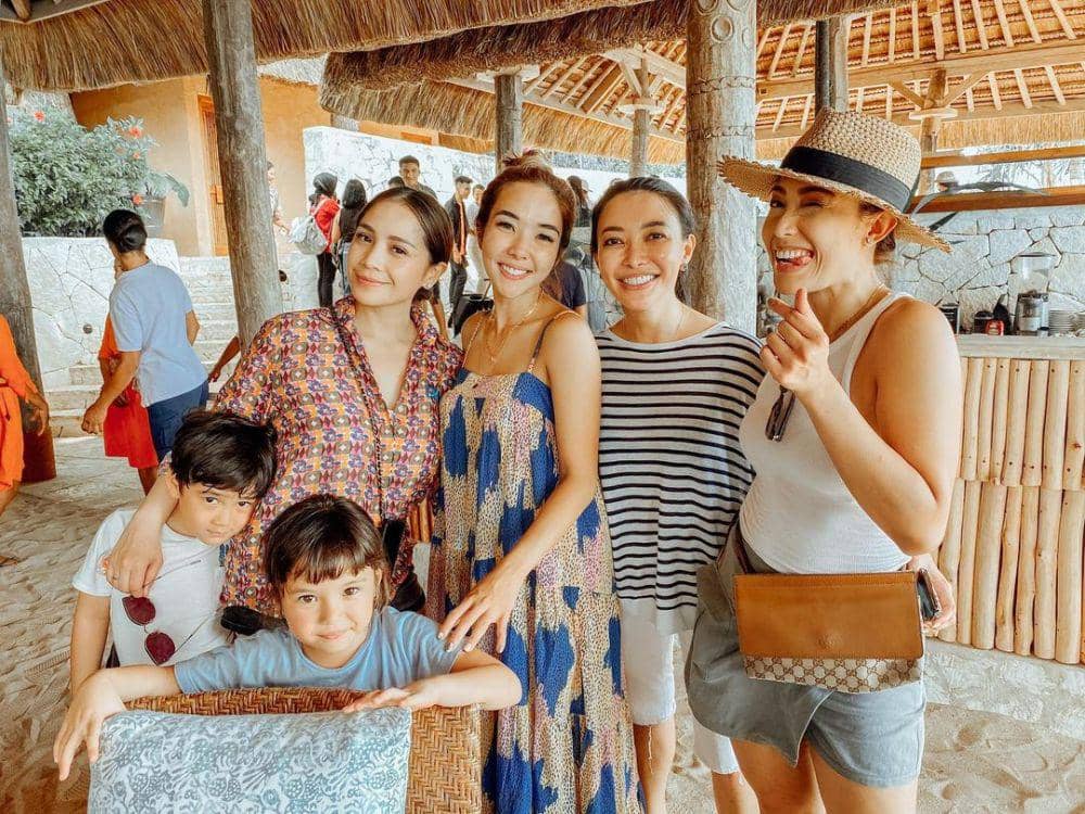 instagram.com/mrsayudewi