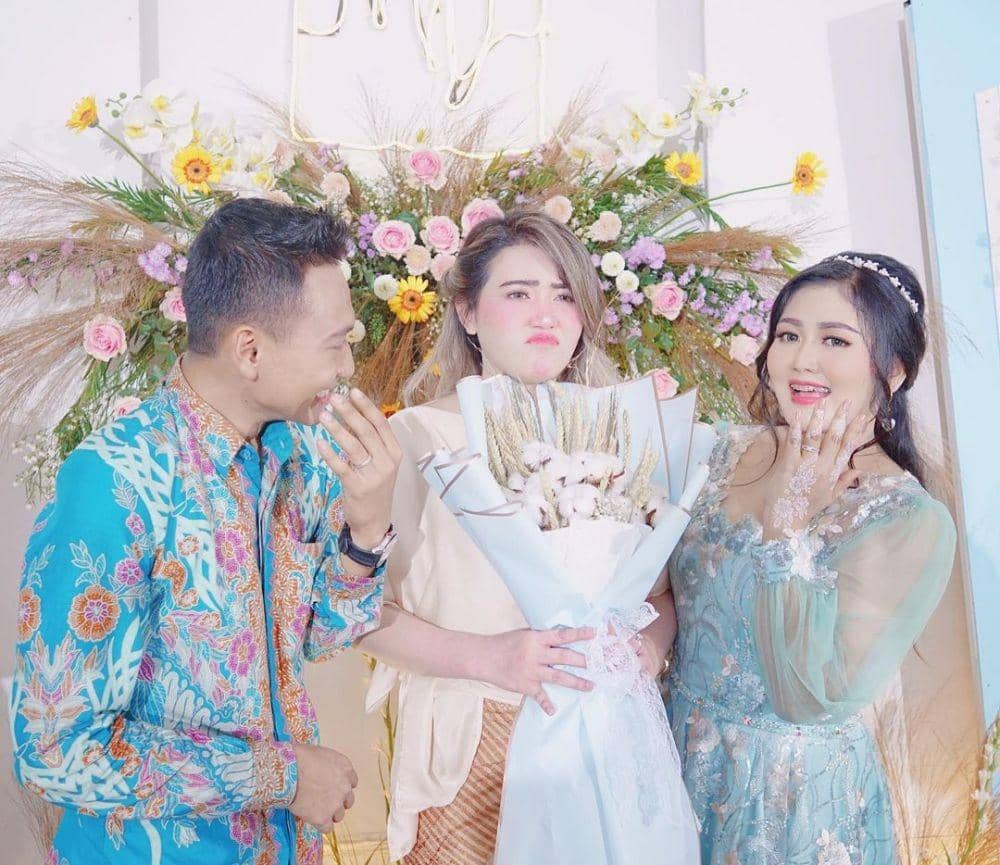 instagram.com/mellross_08