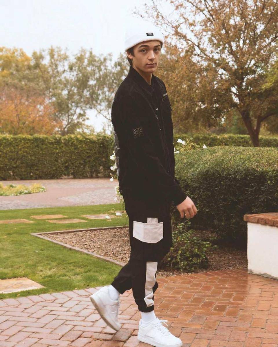 Instagram.com/asherangel