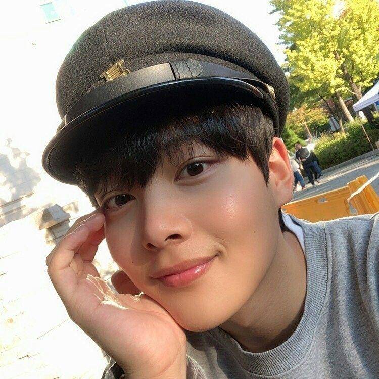 instagram.com/mingi_1122
