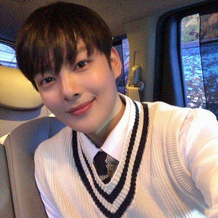 instagram.com/mingi_1122