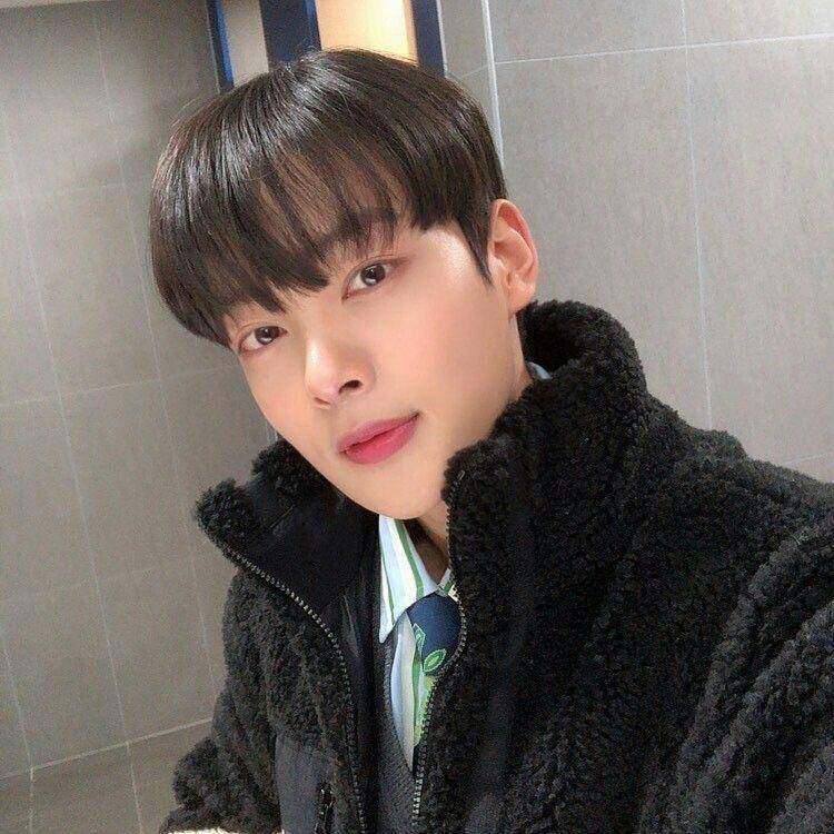 instagram.com/mingi_1122