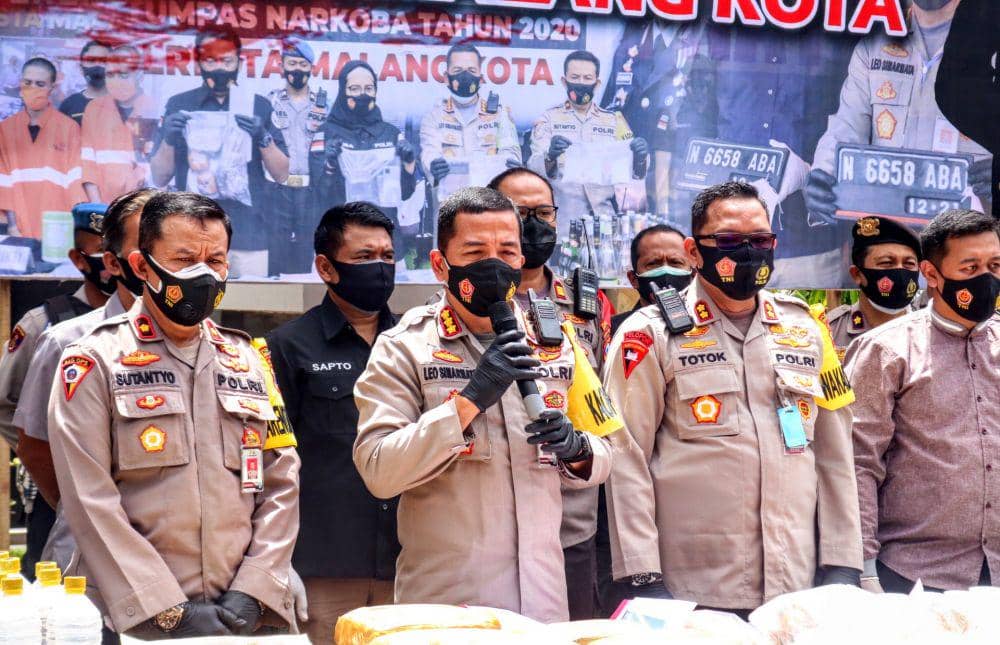 Kapolresta Malang Kota, Kombes Pol Leonardus Simarmata memberikan keterangan di Mapolresta Malang Kota. IDN Times/Alfi Ramadana