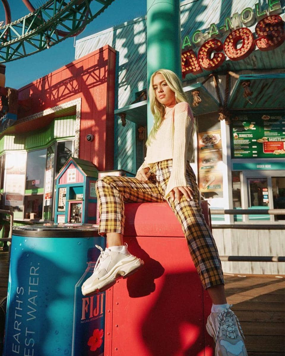 instagram.com/lottietomlinson