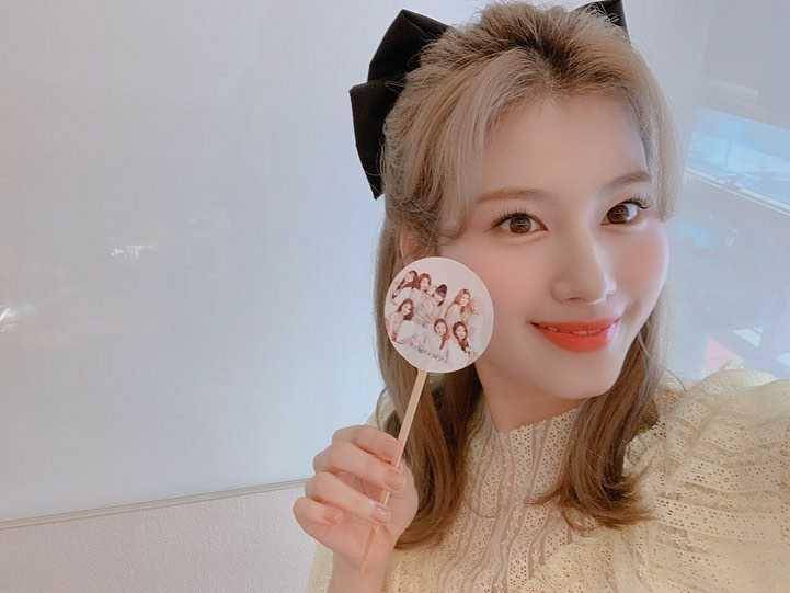 instagram.com/twicetagram