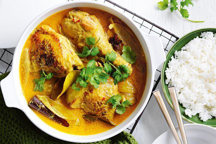 5 Tips Memasak Santan Biar Gak Menggumpal, Harus Tahu Triknya!