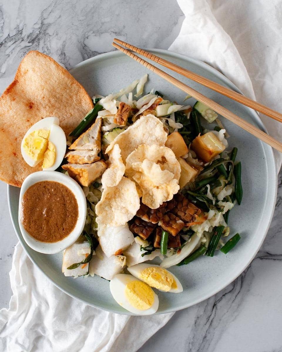 Gado-gado (instagram.com/itsforkandspoon)