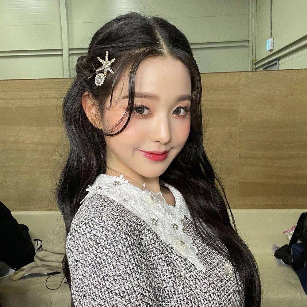 instagram.com/official_izone