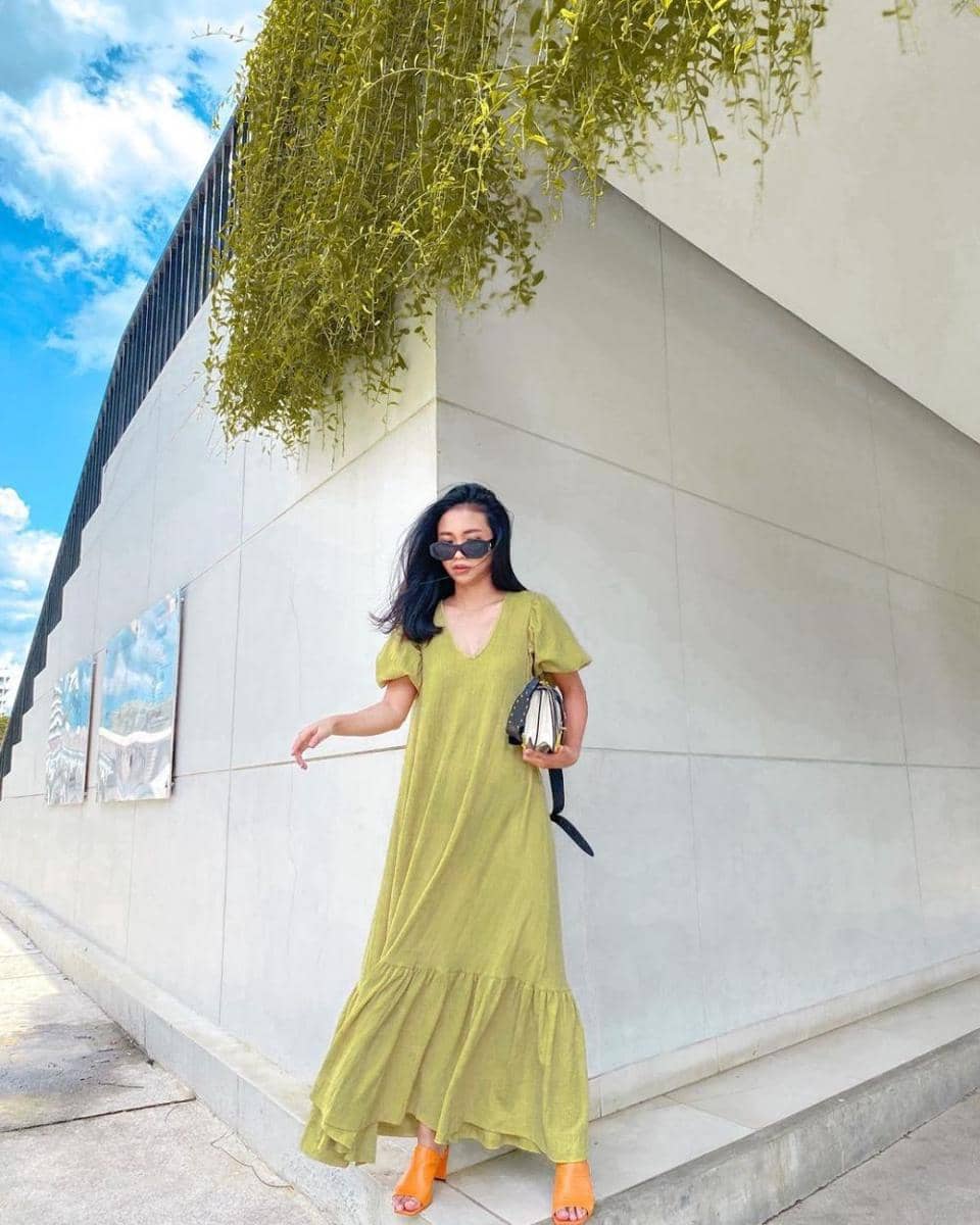 Cetar Abis, 10 Gaya Liburan Ayya Renita yang Curi Perhatian