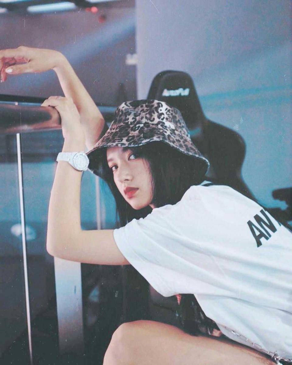 instagram.com/ chengxiao_0715