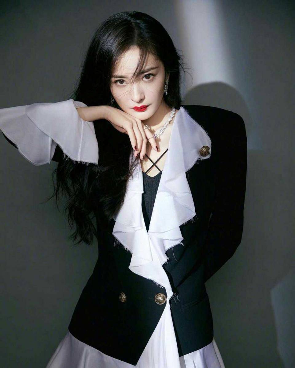 instagram.com/yangmi_