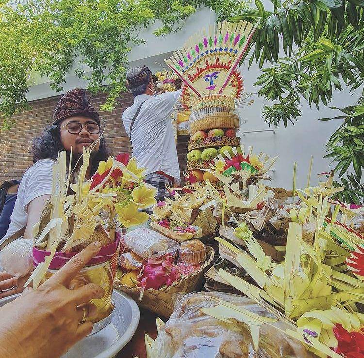 instagram.com/hamishdw