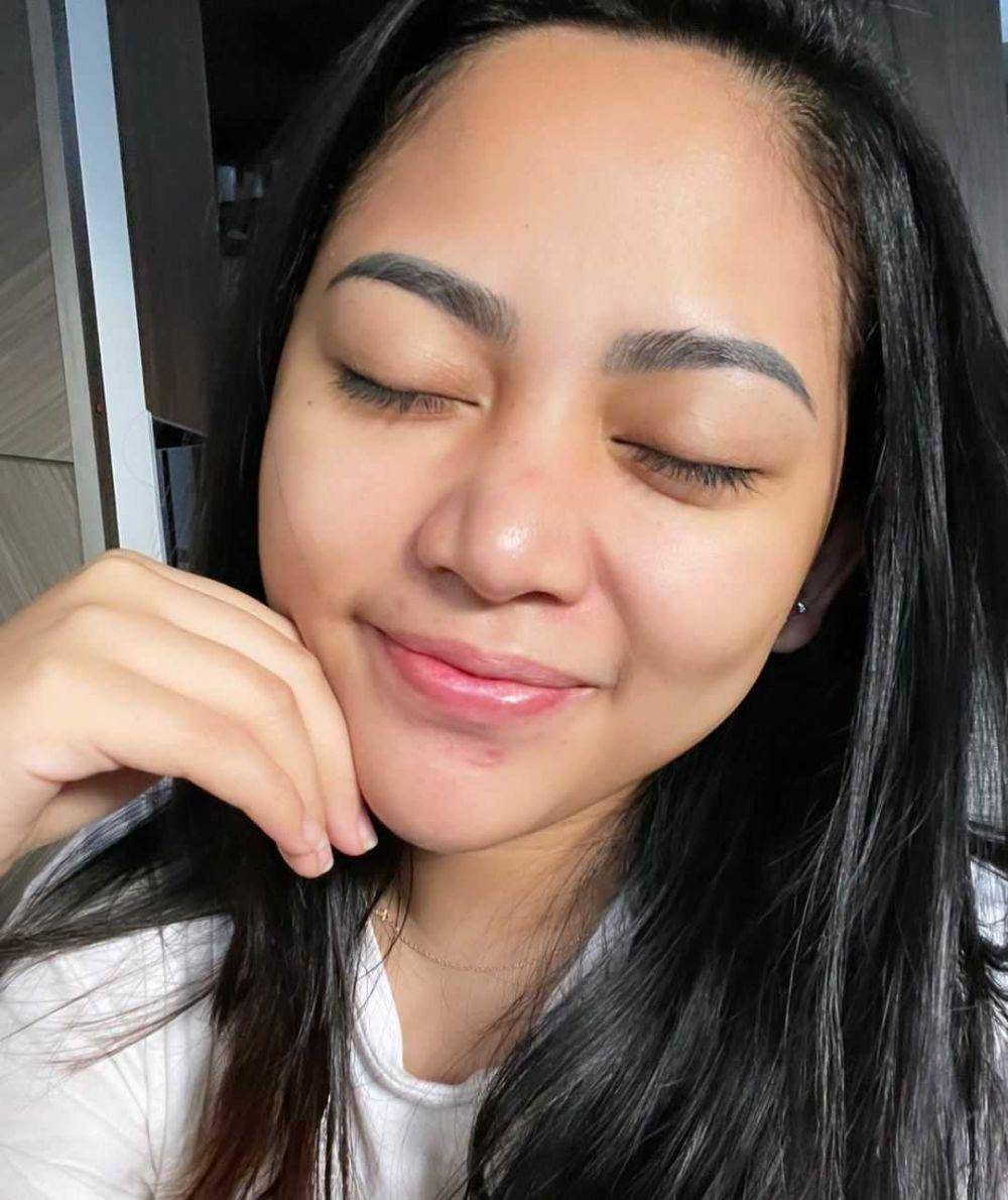 instagram.com/rachelvennya
