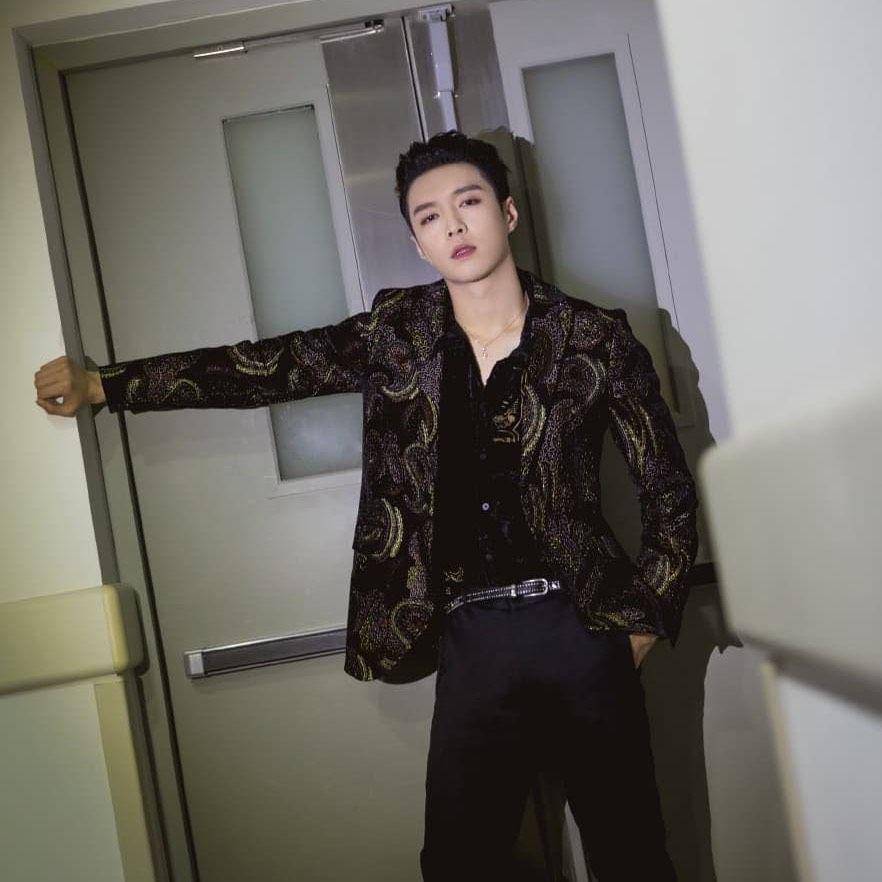 instagram.com/layzhang