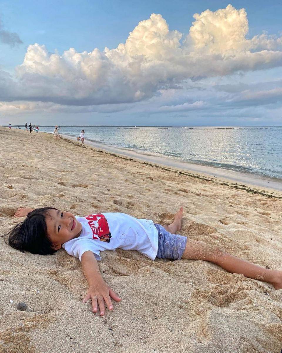 instagram.com/ernestprakasa