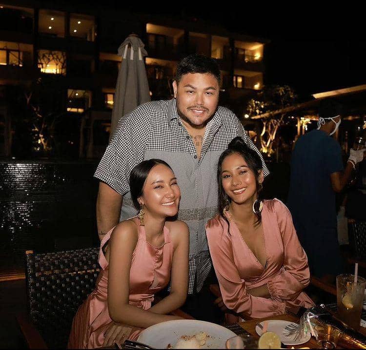 10 Momen Perayaan Ulang Tahun Ivan Gunawan, Intim Bareng Keluarga