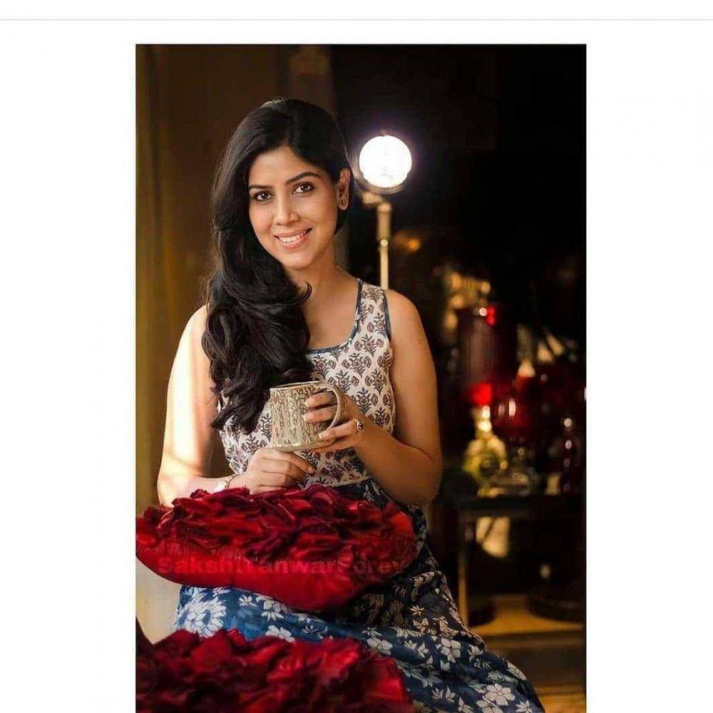 instagram.com/sakshitanwar4