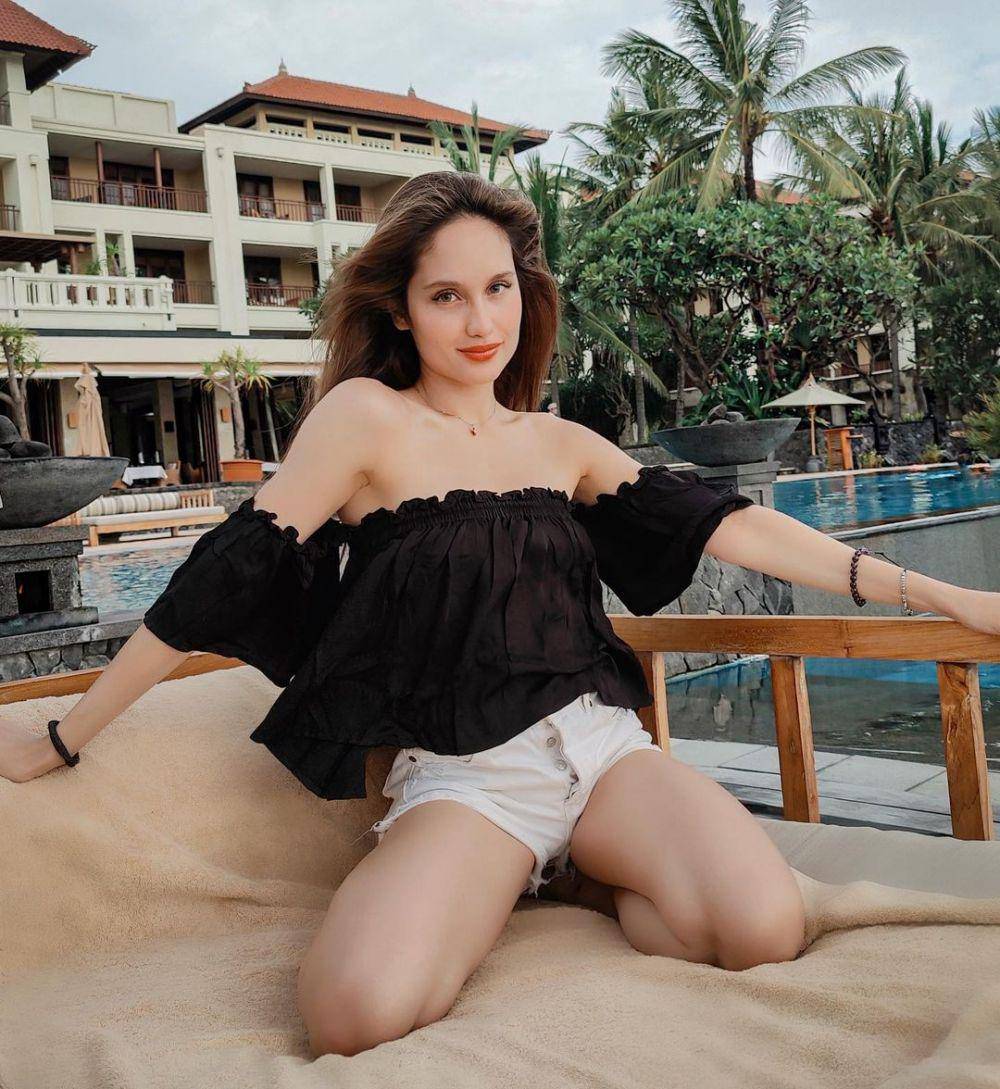 instagram.com/claurakiehl