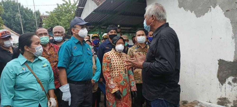 Risma Blusukan di Balong Cangkring Mojokerto/Zainul Arifin