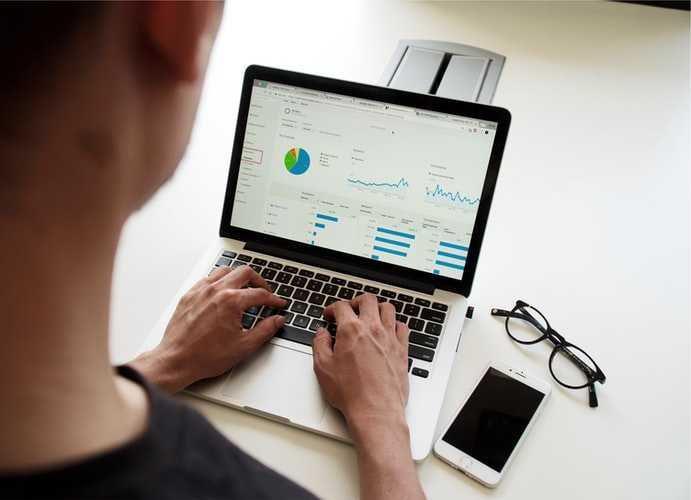Bukan Menabung, Ini 5 Alasan Kenapa Kamu Harus Mulai Berinvestasi