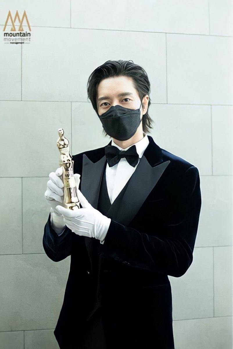 instagram.com/parkhaejin_official