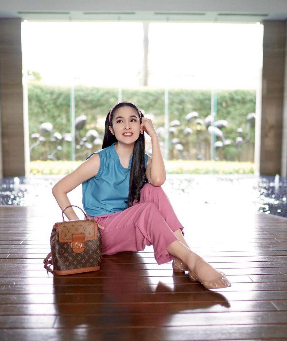 instagram/sandradewi88