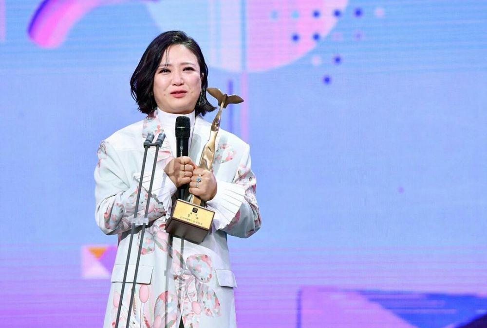 Sosok Panutan, 6 Artis Korea yang Meraih Daesang di Akhir Tahun 2020
