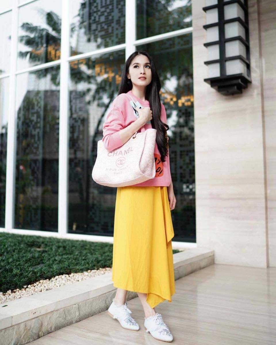 instagram/sandradewi88