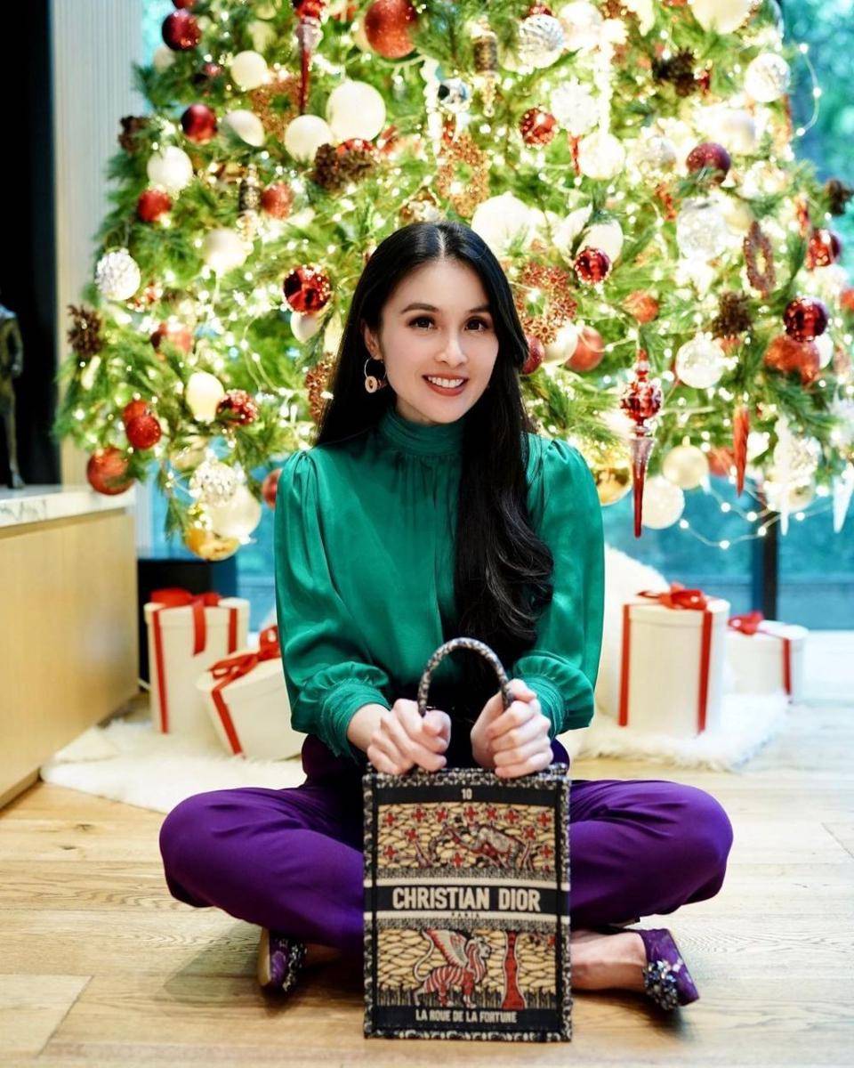 instagram/sandradewi88