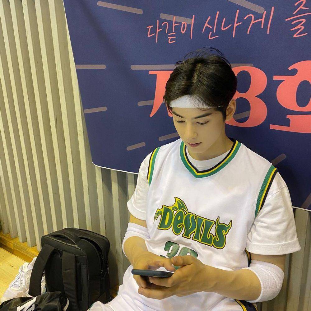Instagram.com/eunwoo.o_c