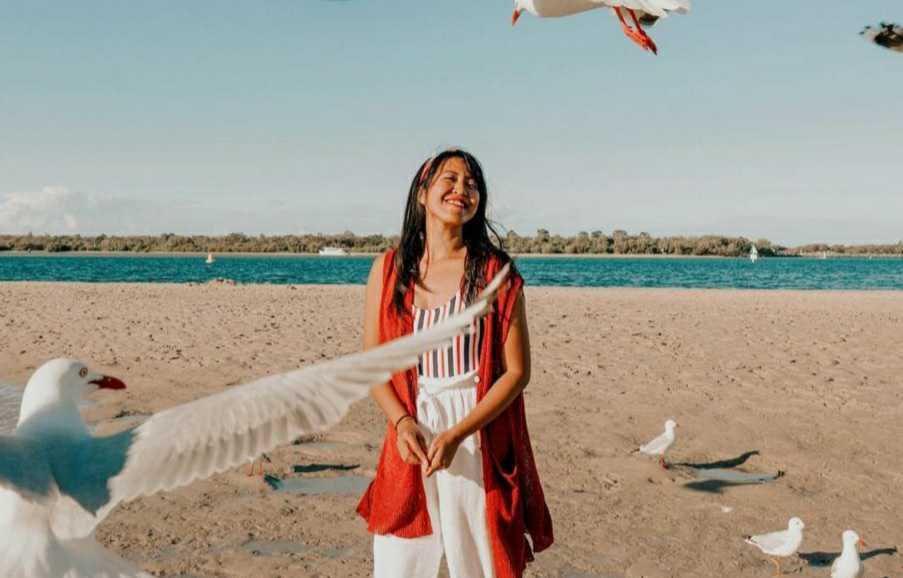 10 Potret Kadek Arini, Travel Blogger Berdarah Bali yang Inspiratif