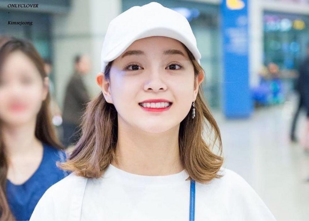 Jutek di 'Amazing Rumor', 9 Potret Kim Se Jeong yang Aslinya Ceria