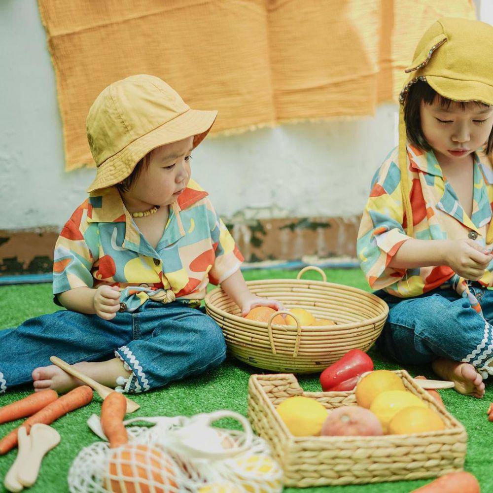 Gozali sister (instagram.com/mariakarinaa)
