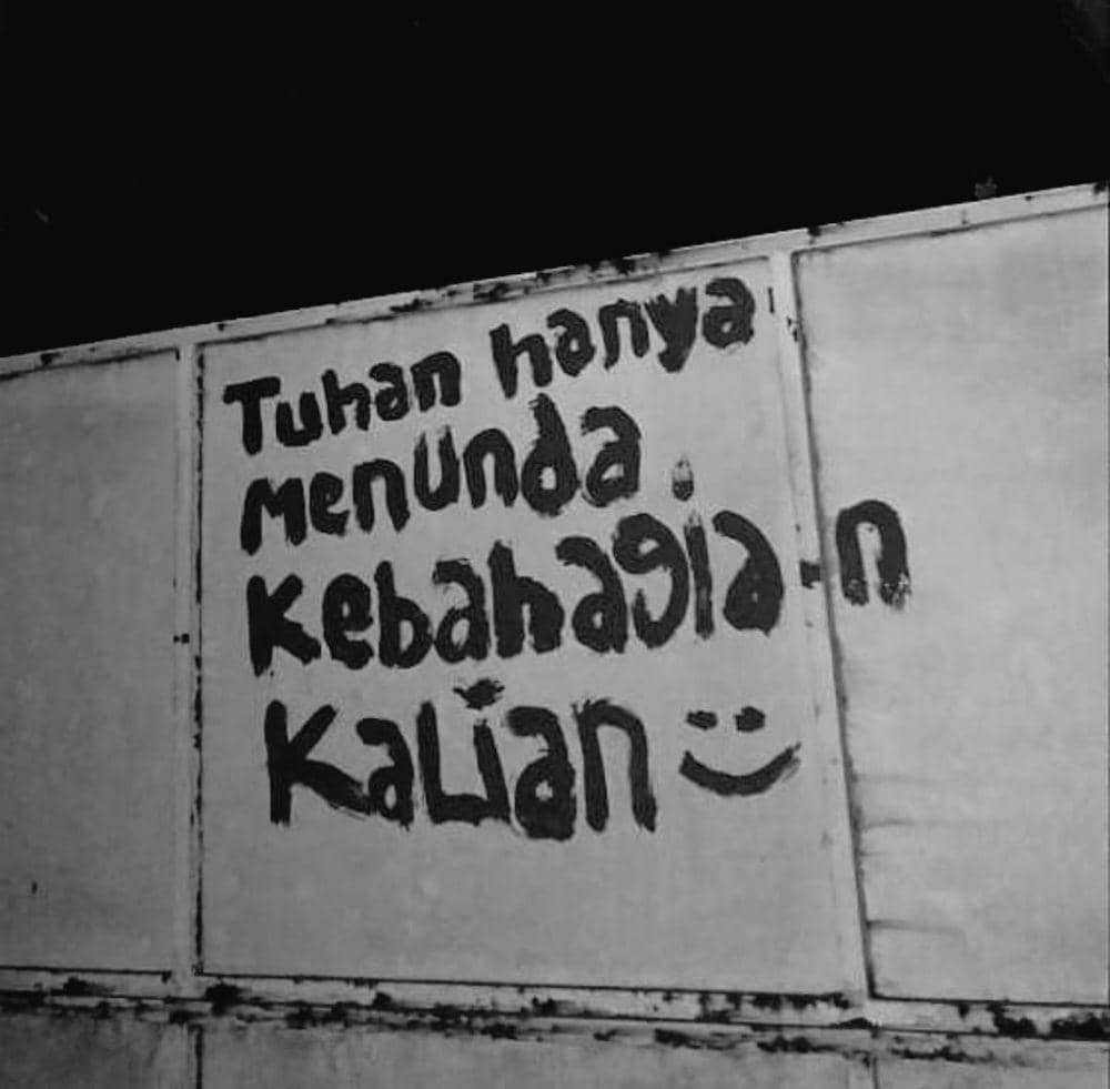 Twitter.com/curhatantembok