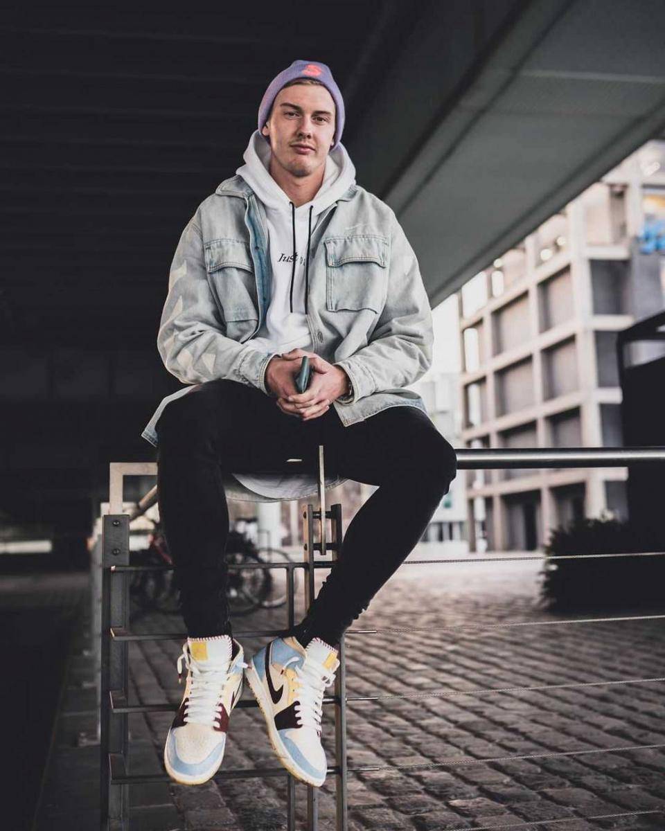 Instagram.com/julianbrandt