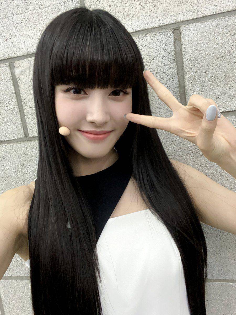 twitter.com/STAYC_official