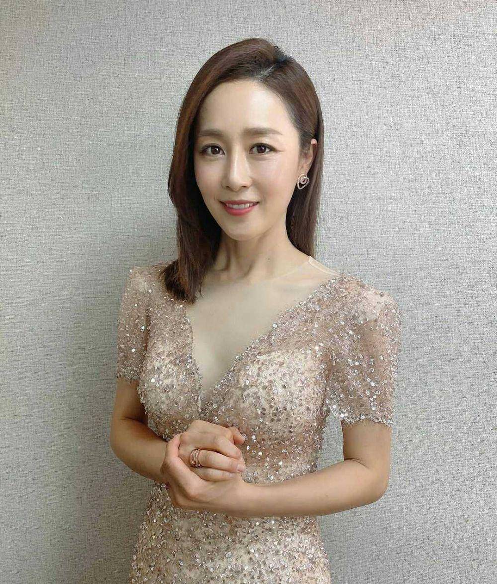 instagram.com/jeonghee_moon