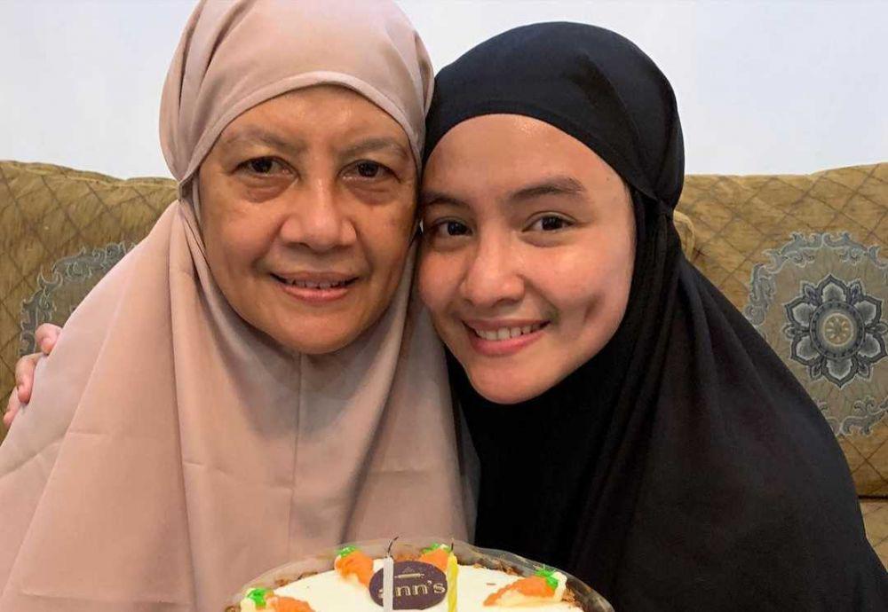 10 Potret Kebersamaan Intan Nuraini dan sang Mama yang Jarang Disorot