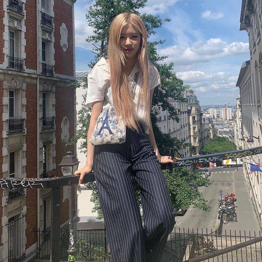 Instagram.com/roses_are_rosie