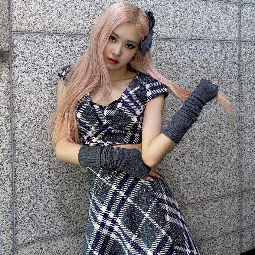 Instagram.com/roses_are_rosie