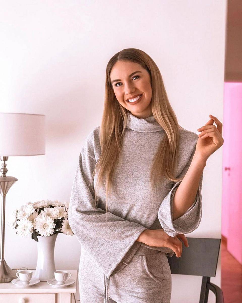 Instagram.com/alinaakselrad