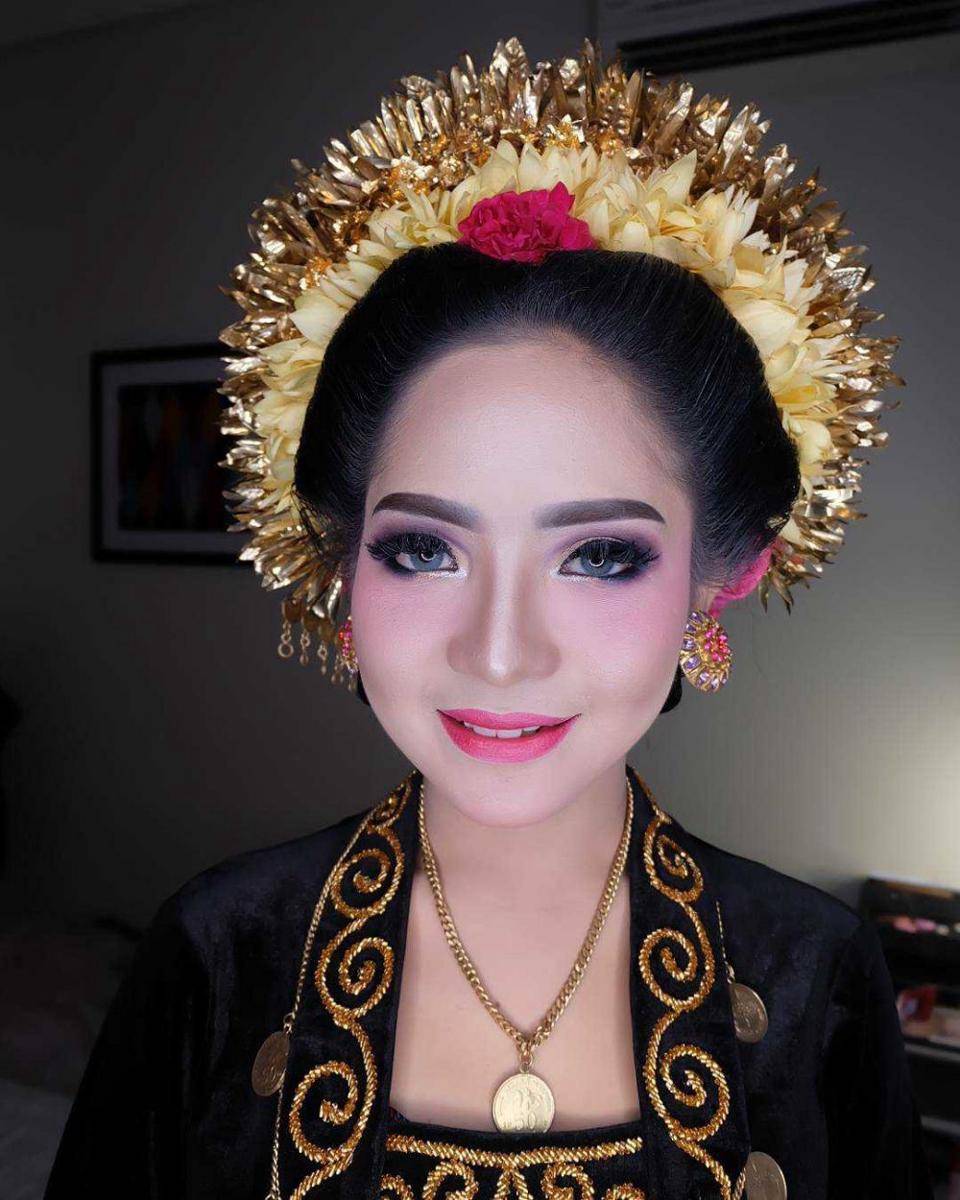 instagram.com/studiomakeup_thitinmua