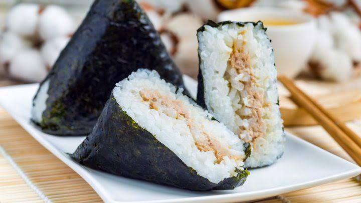 Resep Onigiri Isi Tuna Mayo, Kreasi Baru yang Lezat Mengenyangkan!